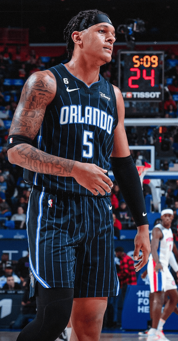 nba多伦多猛龙队是加拿大的吗